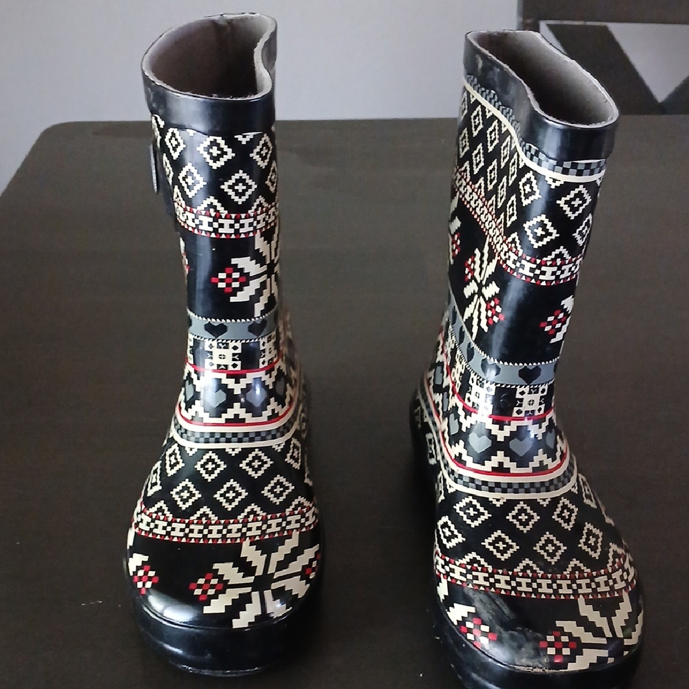 Trendy Geometric Rain Boots